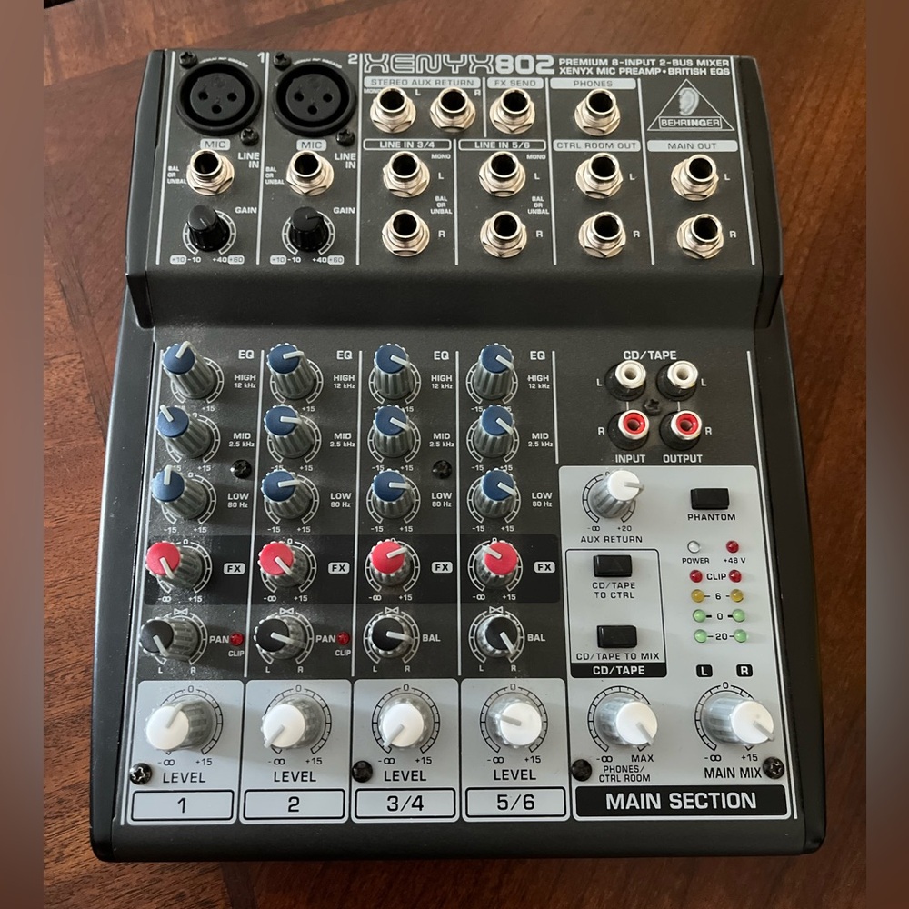 Behringer Xenyx802 Premium 8-Input 2-Bus Mixer